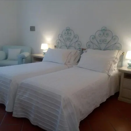 Hotell Hotel Mya Porto Cervo 3*