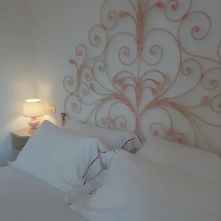 Hotel Mya Porto Cervo Hotell 3*