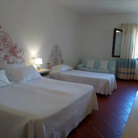Hotel Mya Porto Cervo 3*