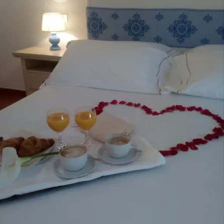 Hotel Mya Porto Cervo 3*